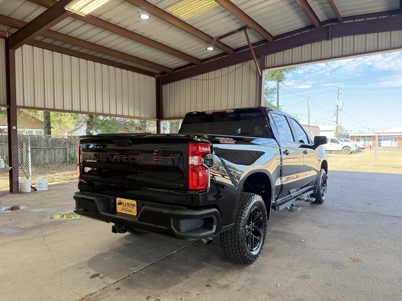 Chevrolet Silverado 1500 Limited Custom Trail Boss Crew Cab Short Box 4WD 2022