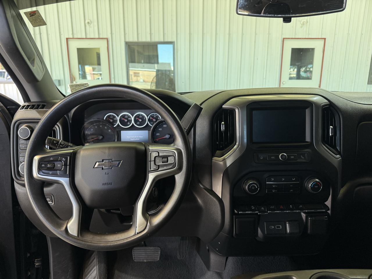 Chevrolet Silverado 1500 Limited Custom Trail Boss Crew Cab Short Box 4WD 2022