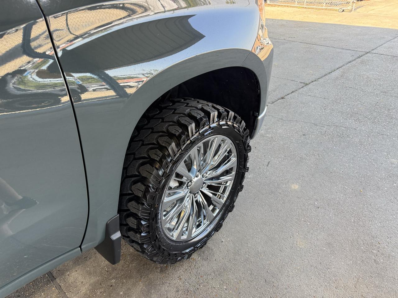 Chevrolet Silverado 1500 LT Crew Cab 4WD 2025