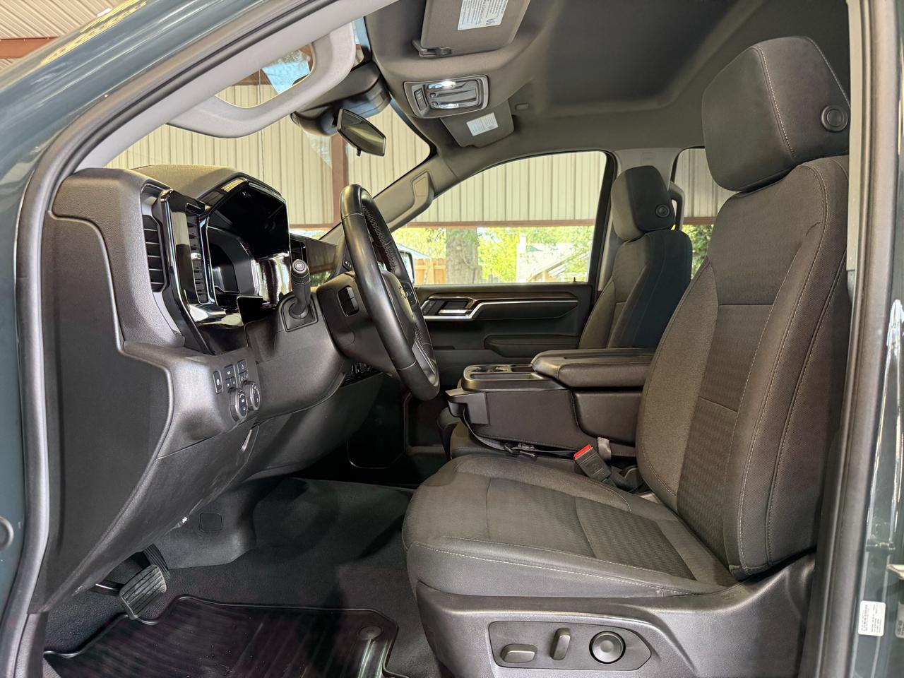 Chevrolet Silverado 1500 LT Crew Cab 4WD 2025