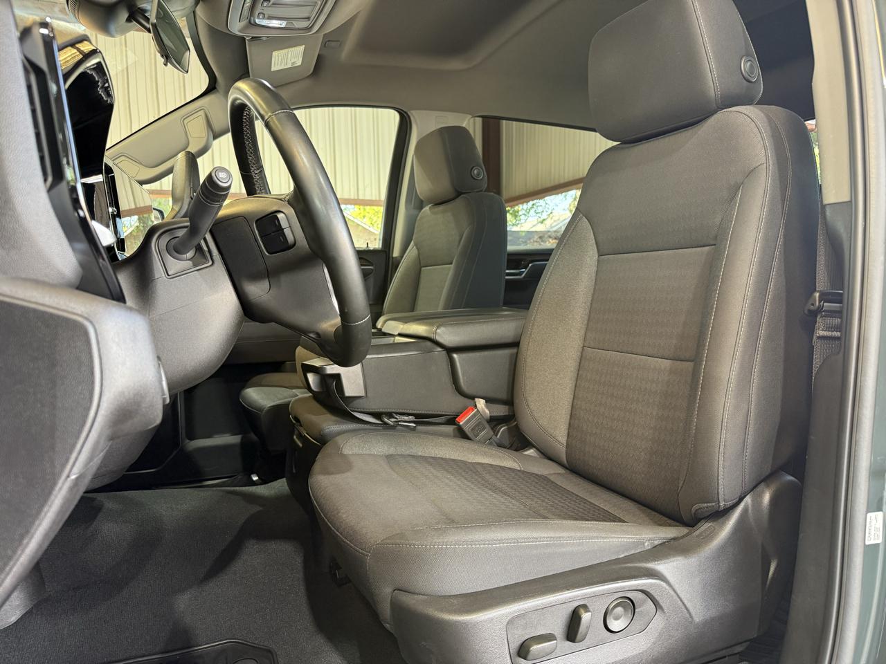 Chevrolet Silverado 1500 LT Crew Cab 4WD 2025