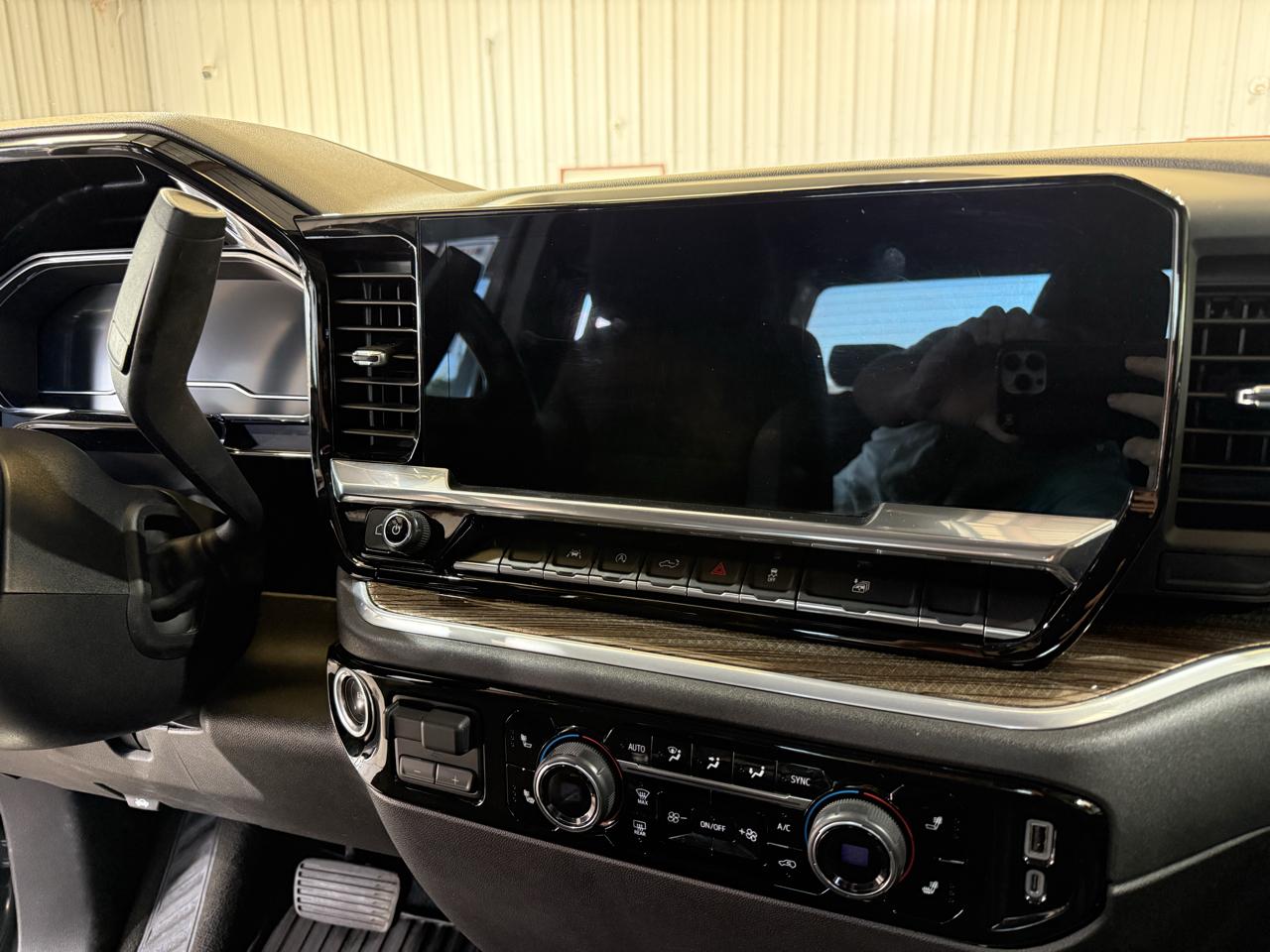 Chevrolet Silverado 1500 LT Crew Cab 4WD 2025