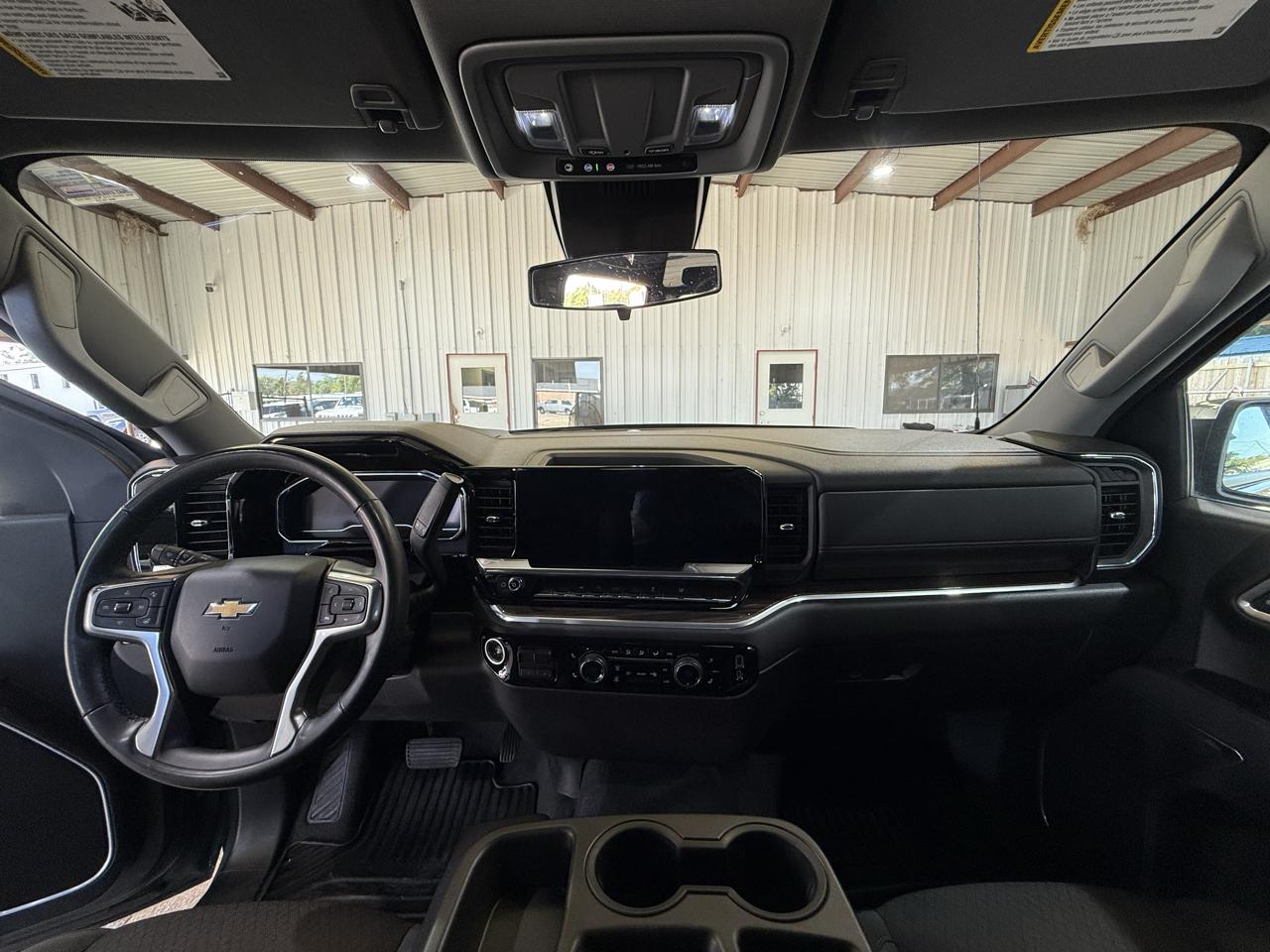 Chevrolet Silverado 1500 LT Crew Cab 4WD 2025