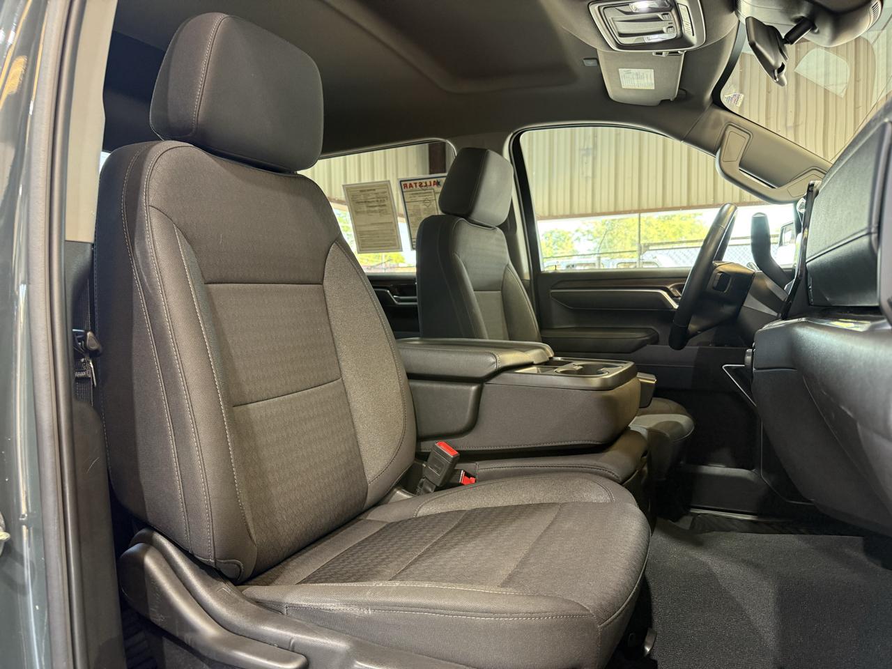 Chevrolet Silverado 1500 LT Crew Cab 4WD 2025
