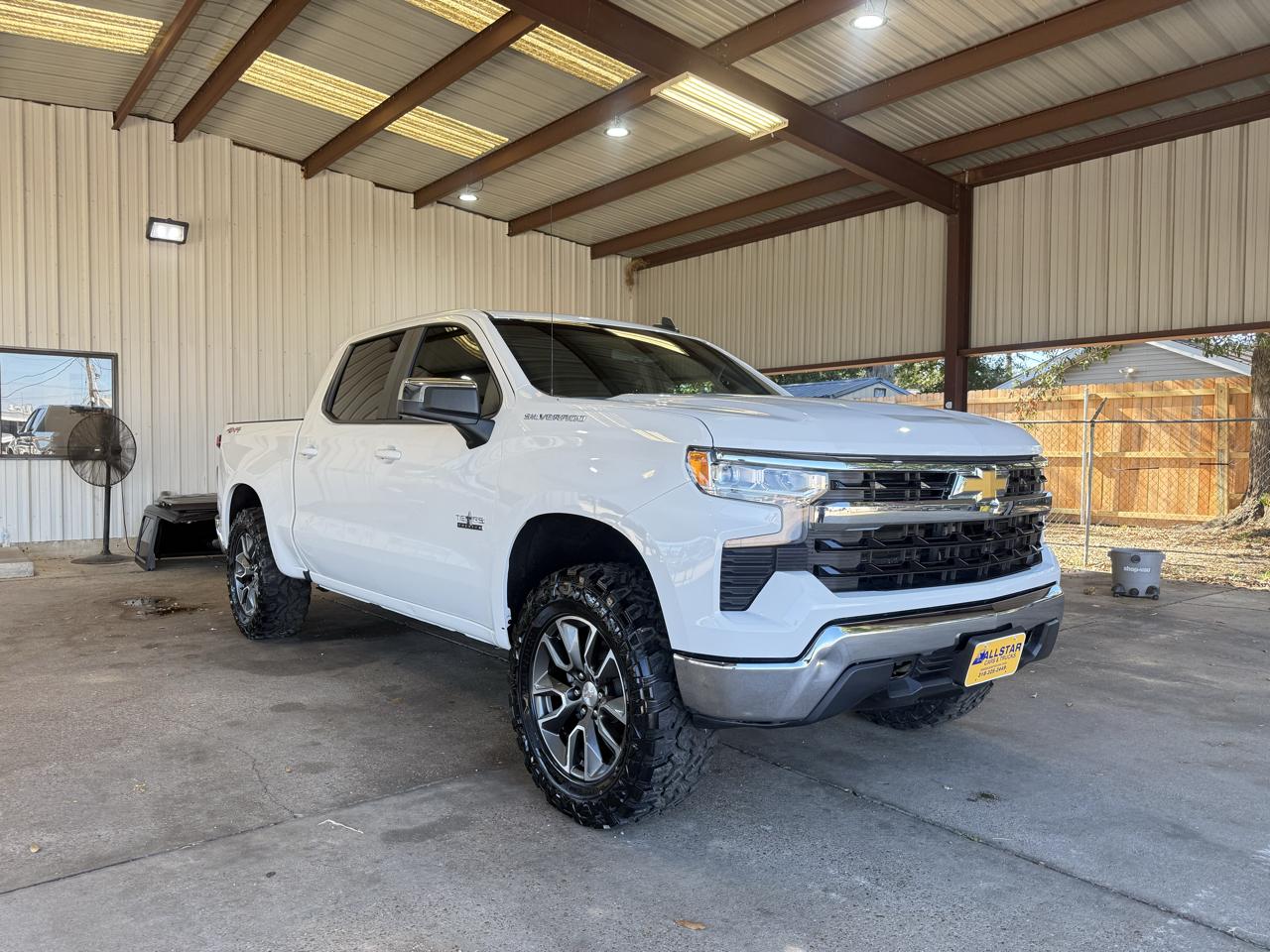 Chevrolet Silverado 1500 LT Crew Cab 4WD 2024