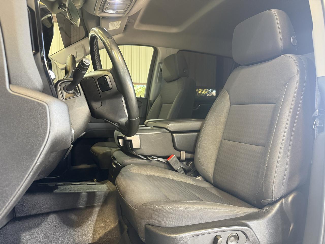 Chevrolet Silverado 1500 LT Crew Cab 4WD 2024