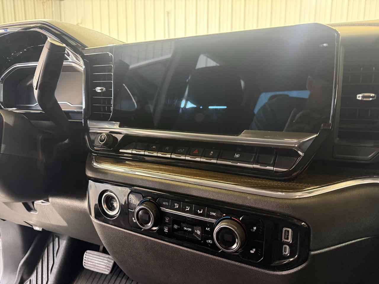 Chevrolet Silverado 1500 LT Crew Cab 4WD 2024