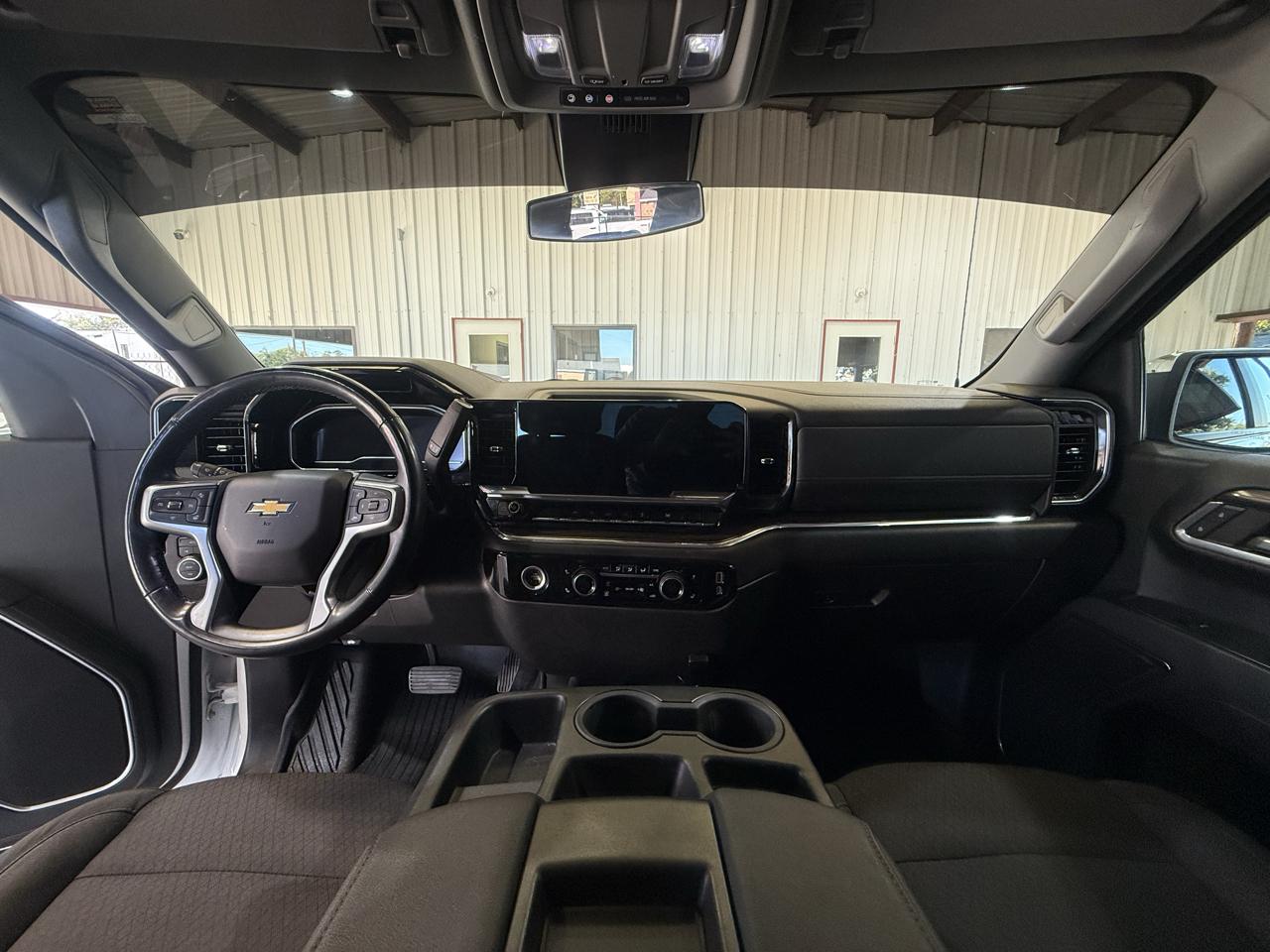 Chevrolet Silverado 1500 LT Crew Cab 4WD 2024