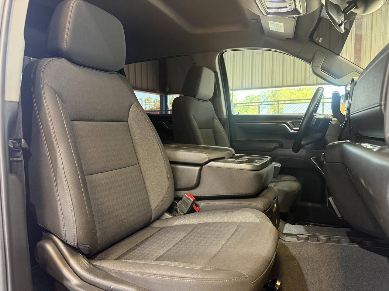 Chevrolet Silverado 1500 LT Crew Cab 4WD 2024