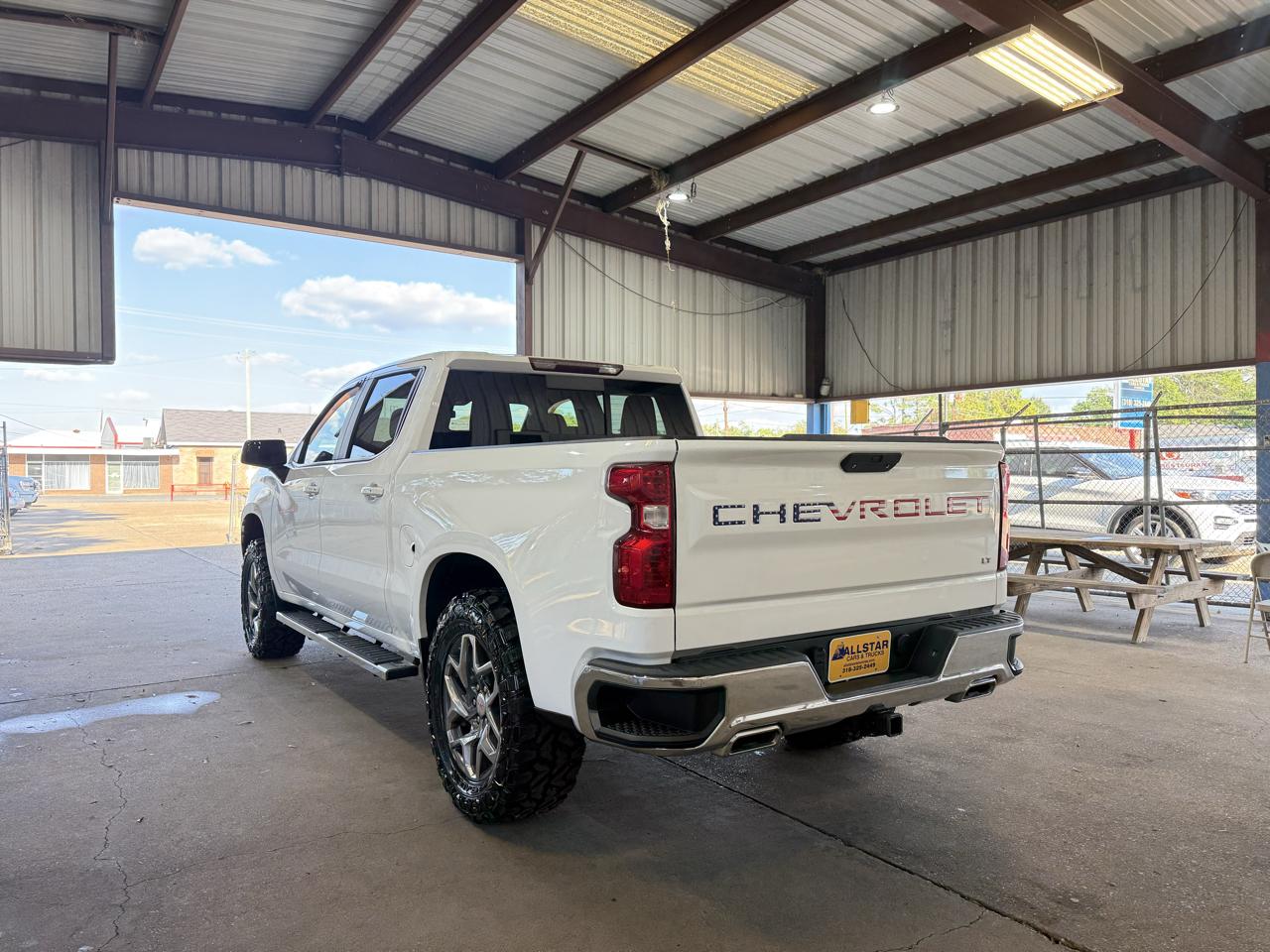 Chevrolet Silverado photo 4