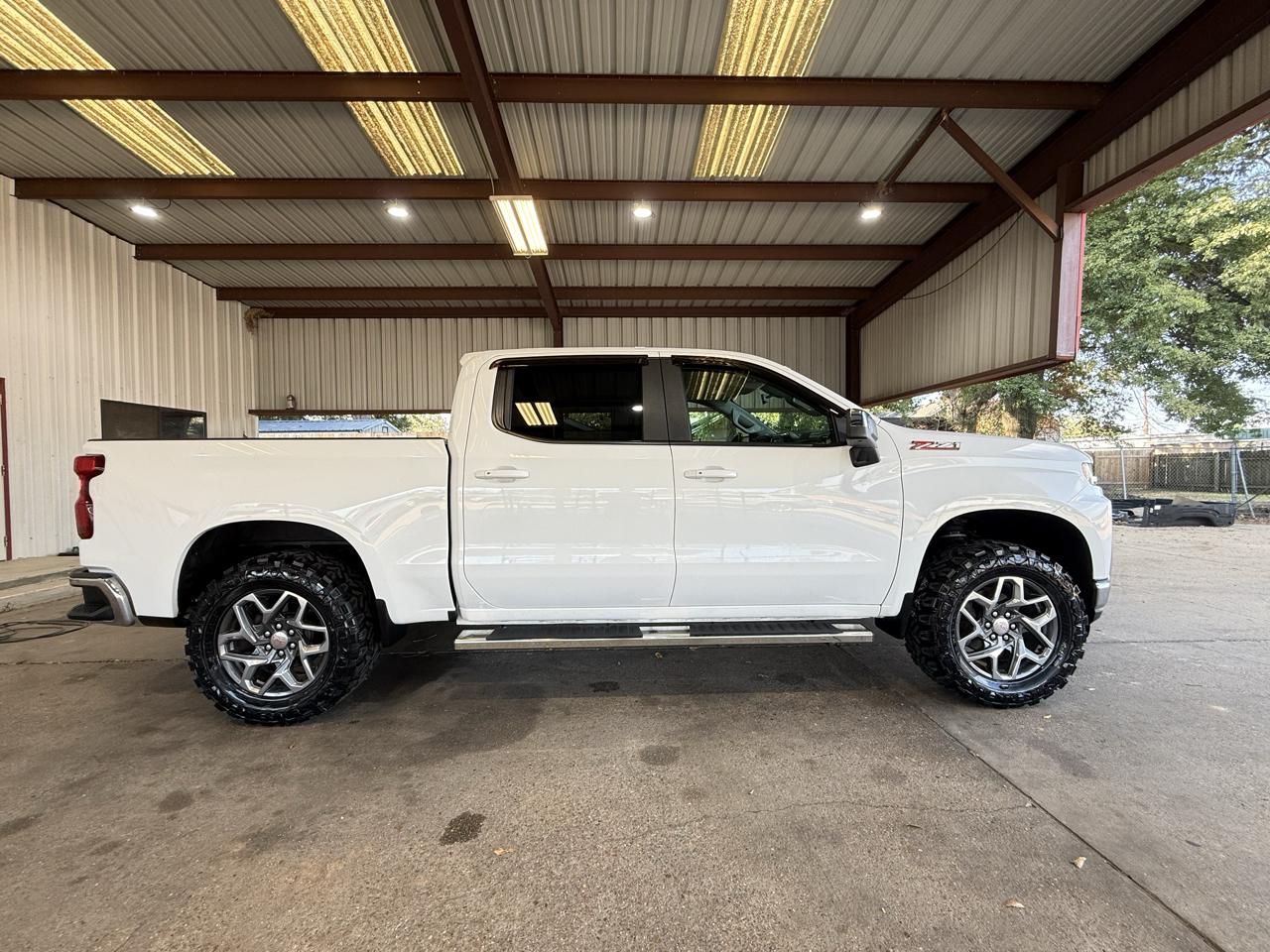 Chevrolet Silverado photo 8