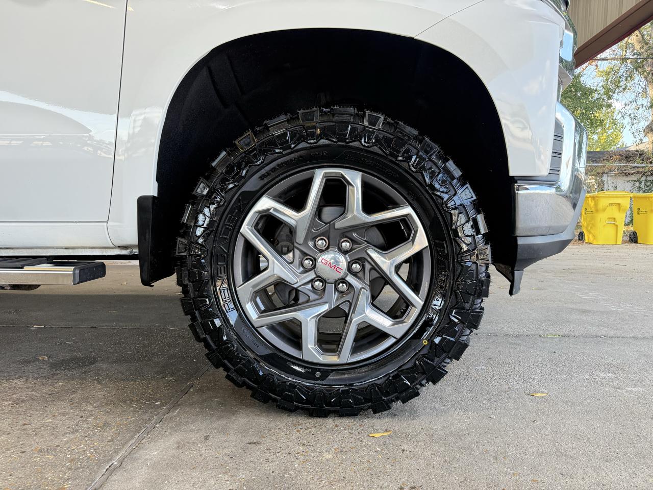 Chevrolet Silverado photo 10