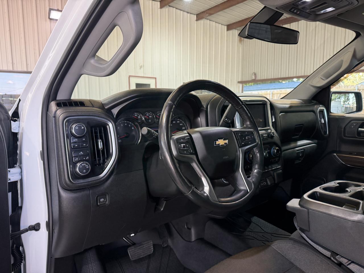 Chevrolet Silverado photo 14
