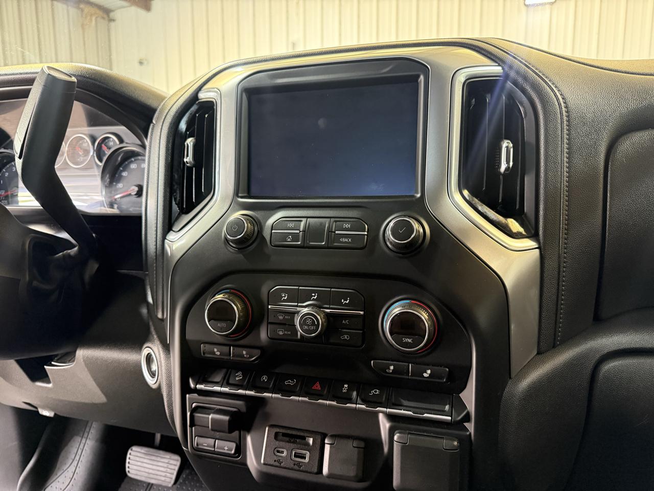 Chevrolet Silverado photo 18