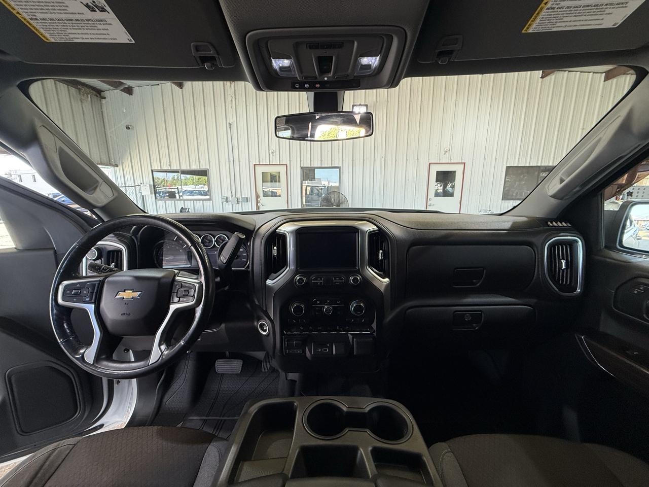 Chevrolet Silverado photo 19