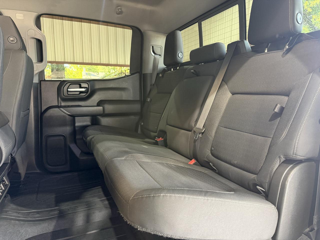 Chevrolet Silverado photo 21