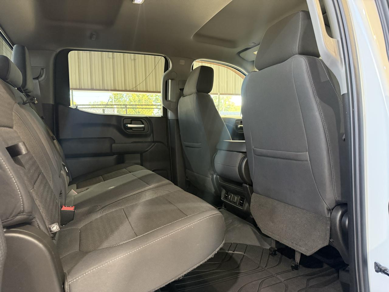 Chevrolet Silverado photo 24