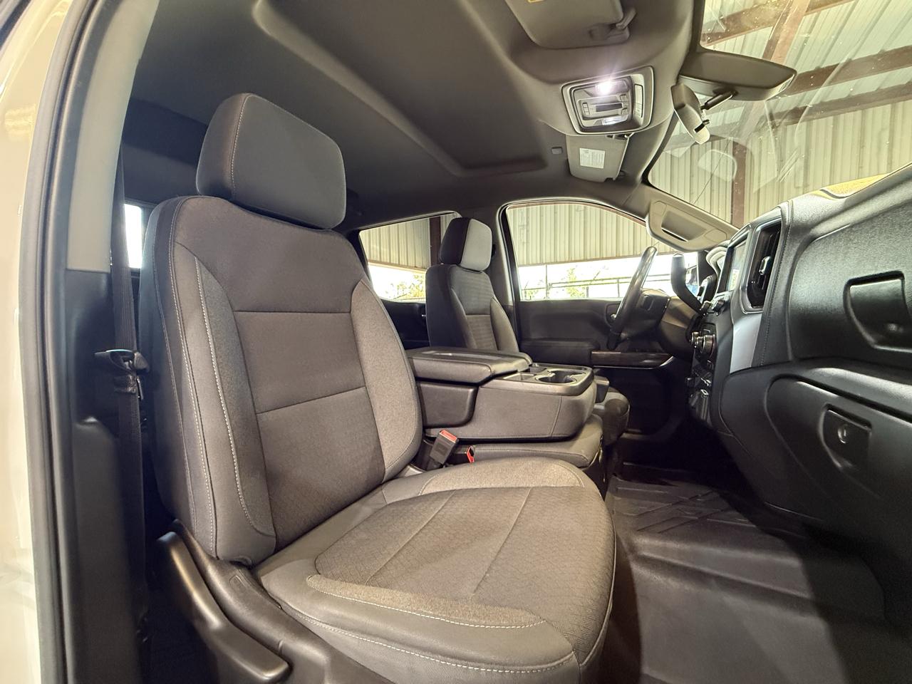 Chevrolet Silverado photo 26