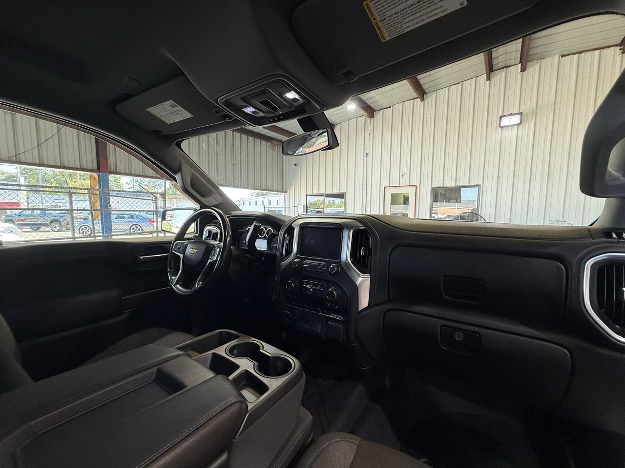 Chevrolet Silverado photo 27