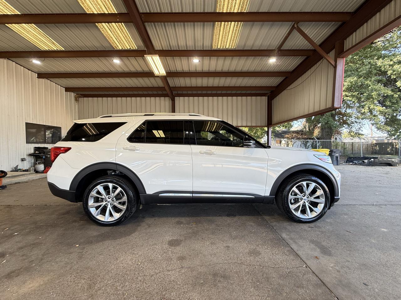 Ford Explorer Platinum AWD 2023