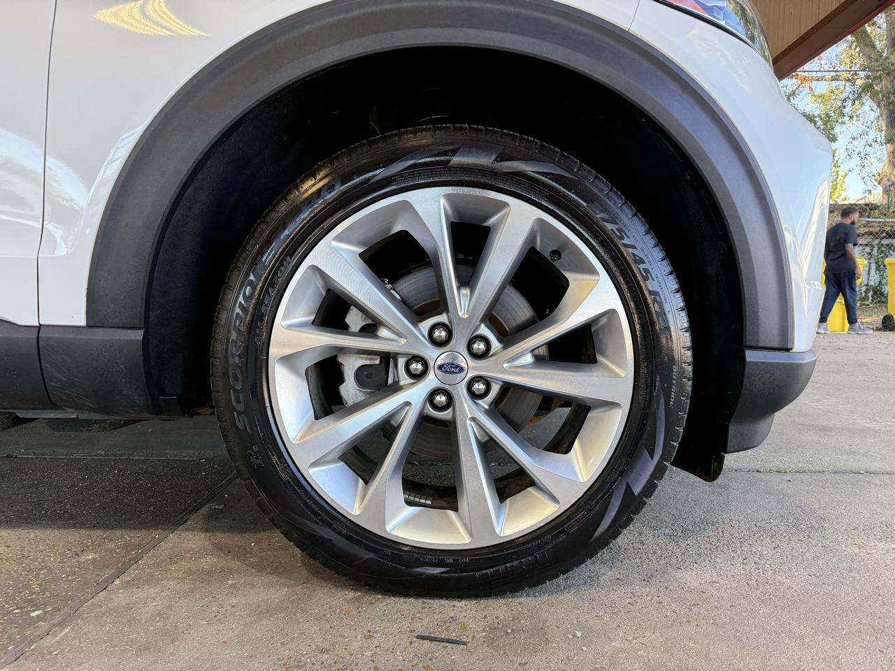 Ford Explorer Platinum AWD 2023