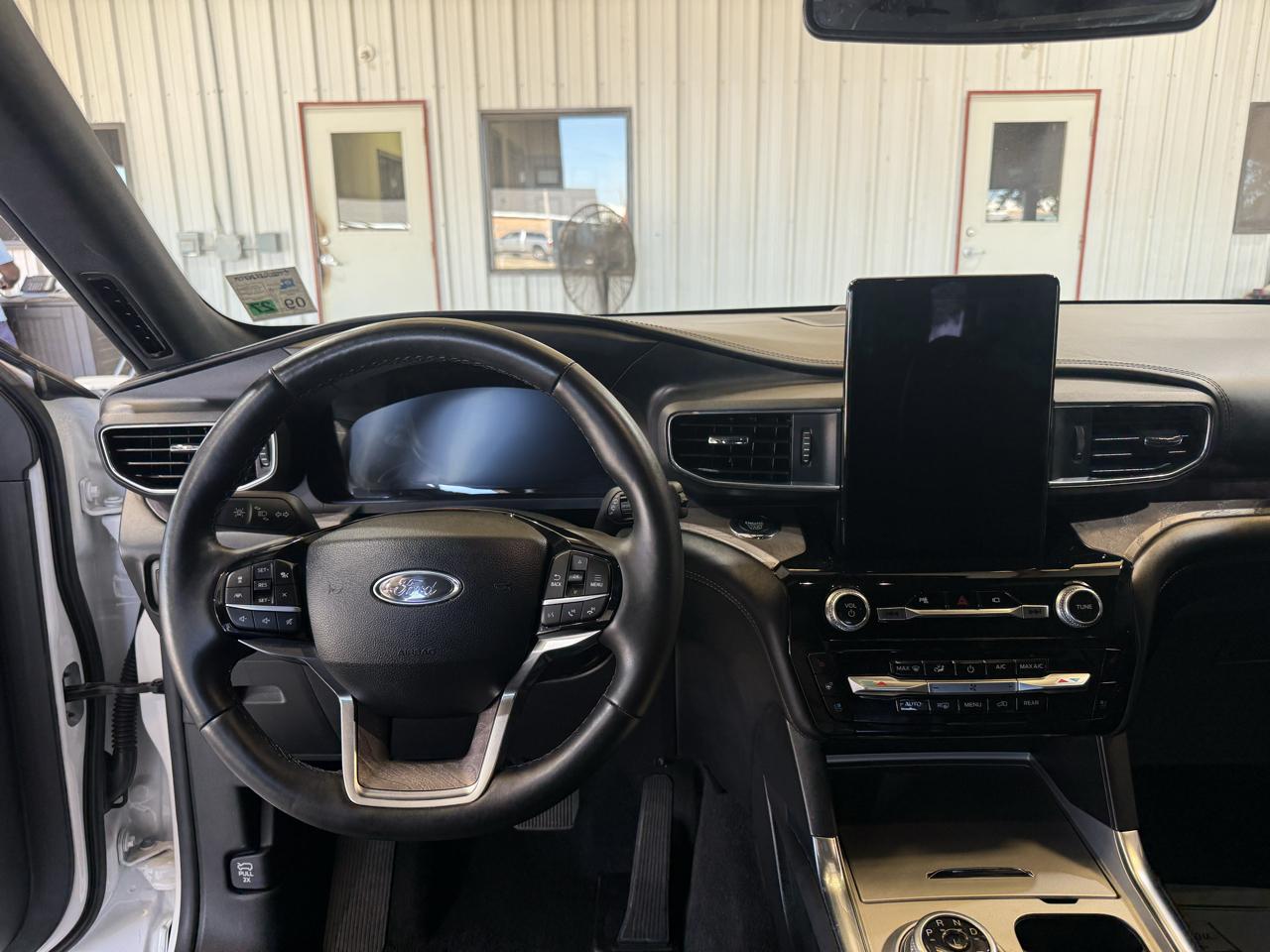 Ford Explorer Platinum AWD 2023