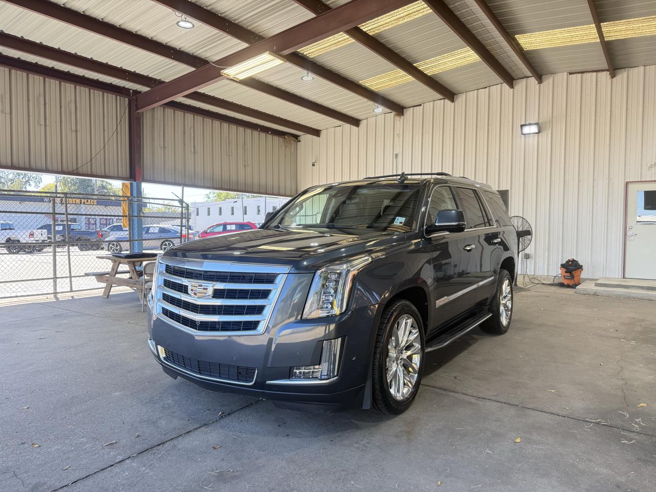 Cadillac Escalade Luxury 4WD 2020