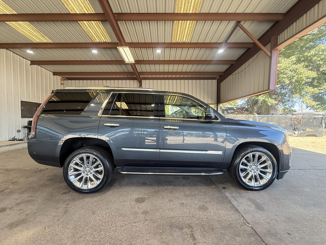 Cadillac Escalade Luxury 4WD 2020