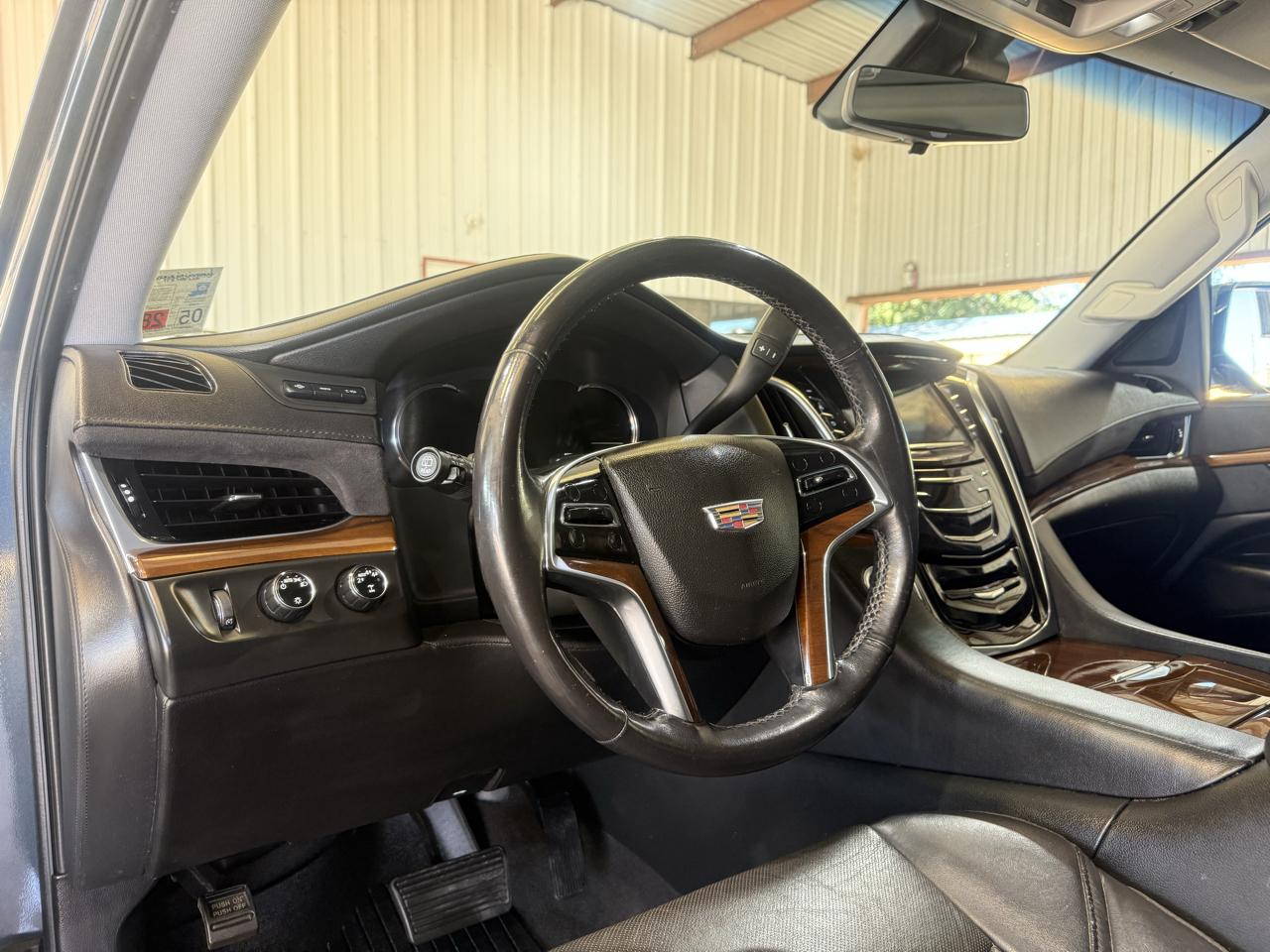 Cadillac Escalade Luxury 4WD 2020