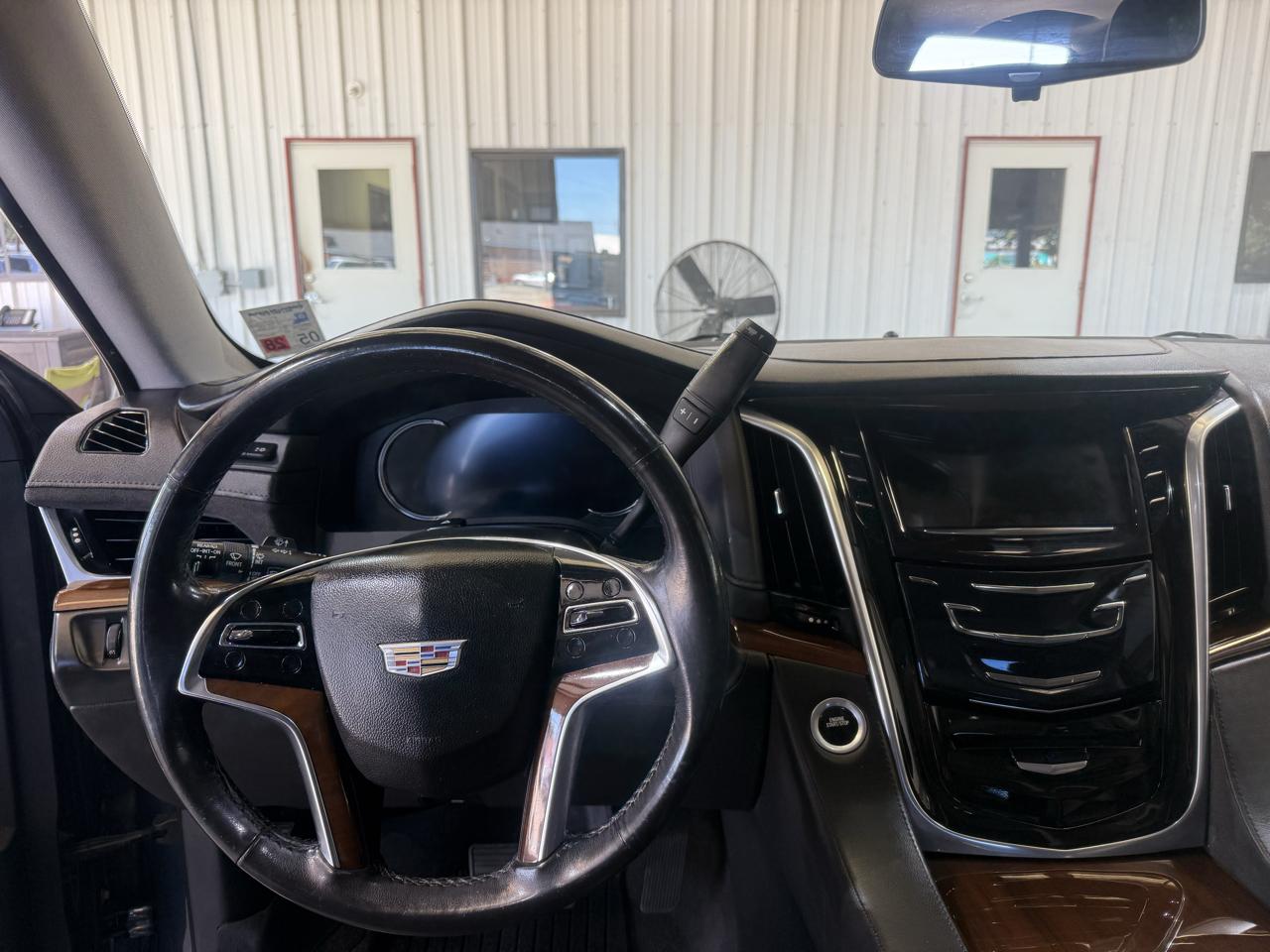 Cadillac Escalade Luxury 4WD 2020