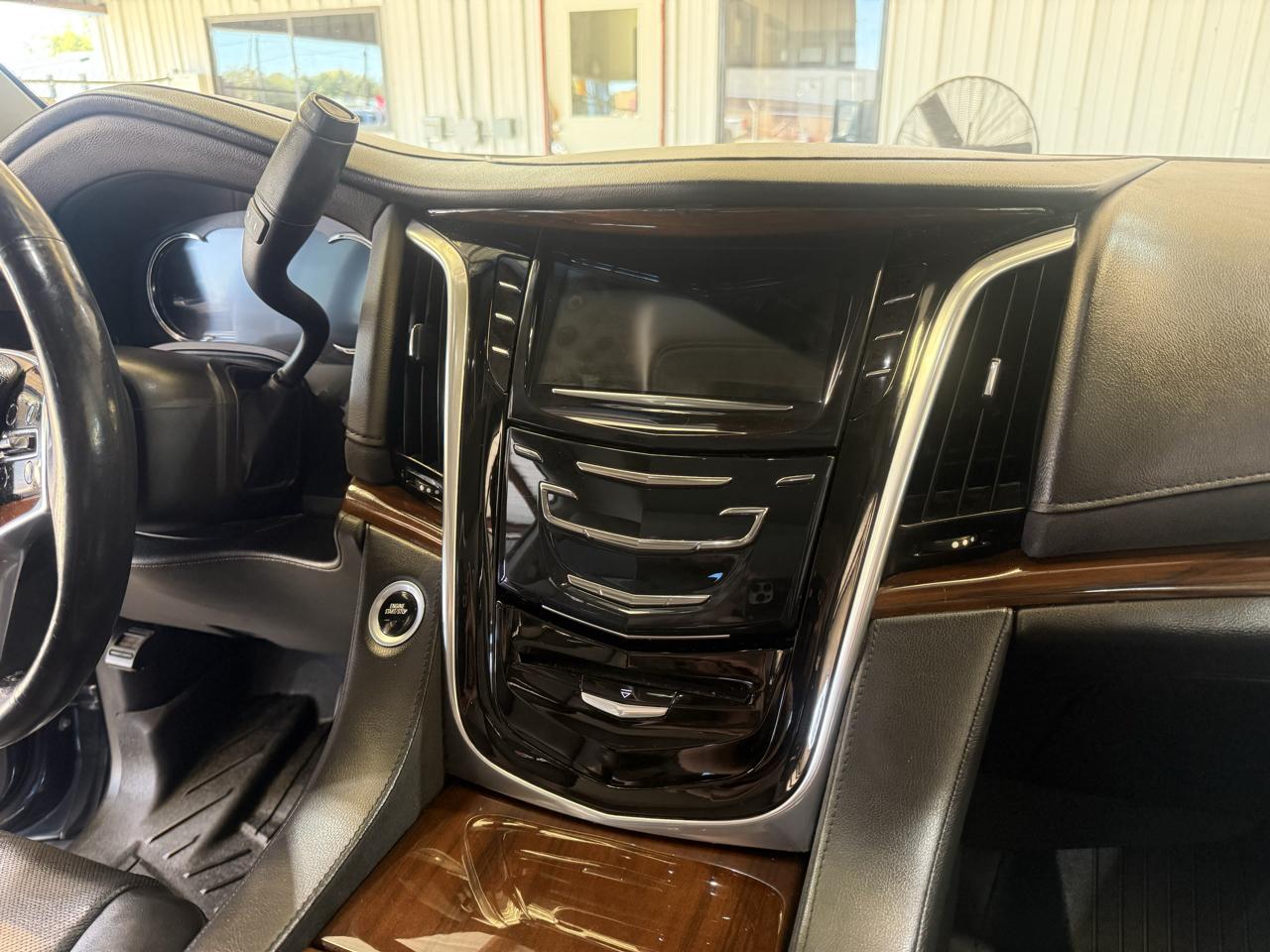 Cadillac Escalade Luxury 4WD 2020