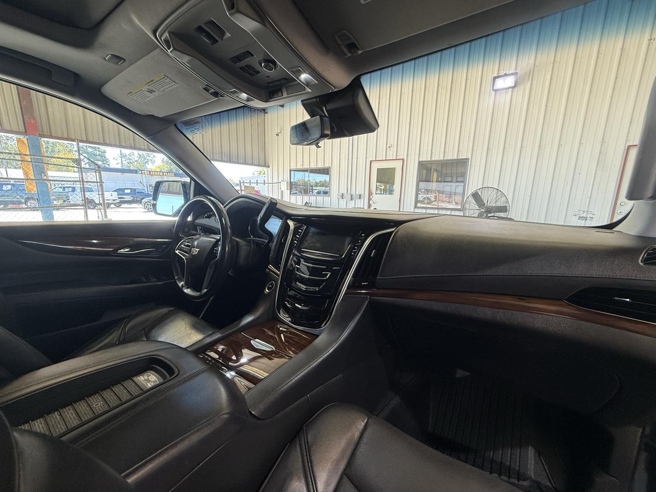 Cadillac Escalade Luxury 4WD 2020