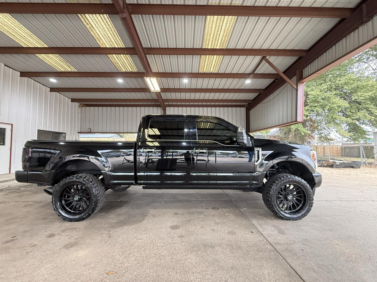 Ford F-350 SD Platinum Crew Cab 4WD 2017