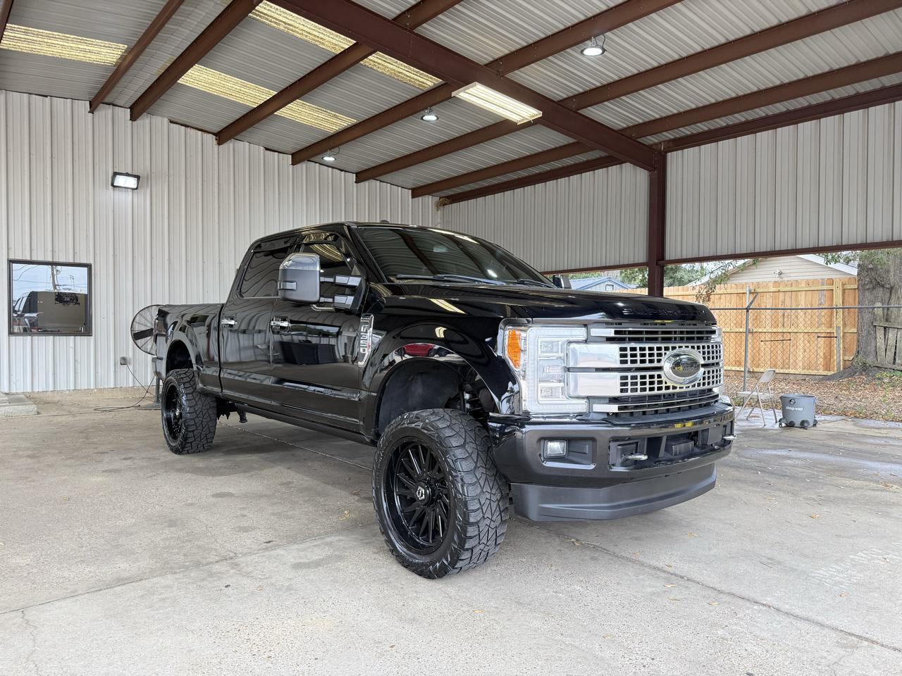 Ford F-350 SD Platinum Crew Cab 4WD 2017