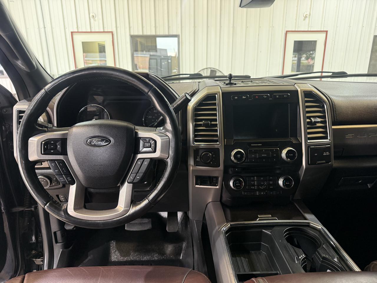 Ford F-350 SD Platinum Crew Cab 4WD 2017