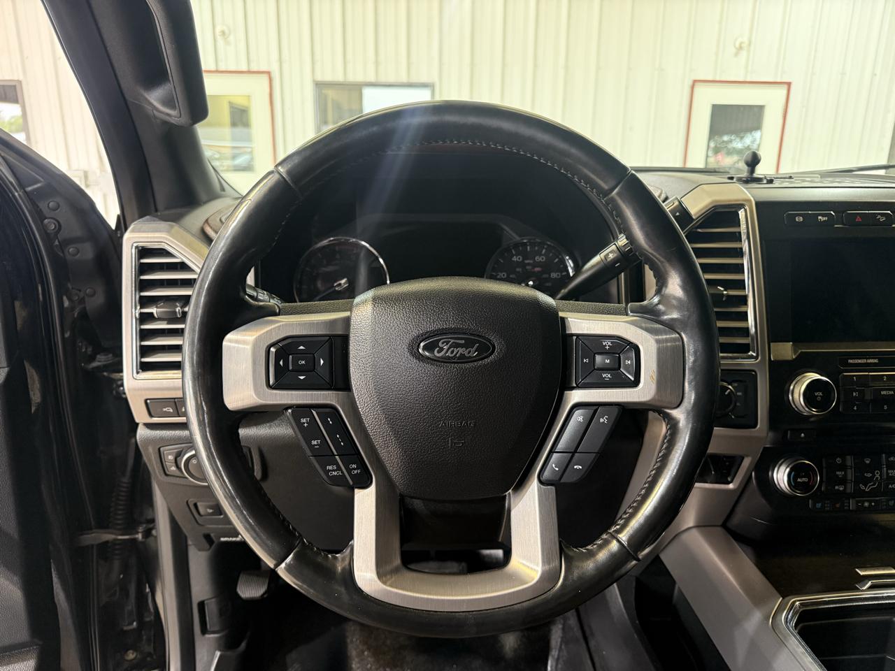 Ford F-350 SD Platinum Crew Cab 4WD 2017
