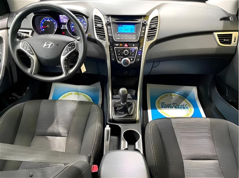 Hyundai Elantra GT A/T 2016