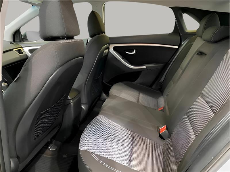 Hyundai Elantra GT A/T 2016