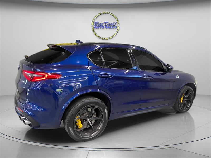 2018 Alfa Romeo Stelvio Quadrifoglio photo 5