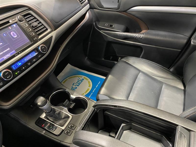 Toyota Highlander XLE AWD V6 2014 Toyota Highlander XLE AWD V6 2014