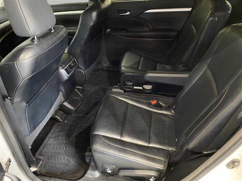 Toyota Highlander XLE AWD V6 2014 Toyota Highlander XLE AWD V6 2014