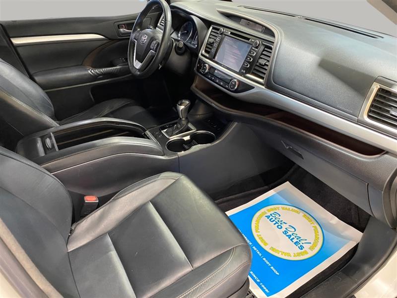 Toyota Highlander XLE AWD V6 2014 Toyota Highlander XLE AWD V6 2014