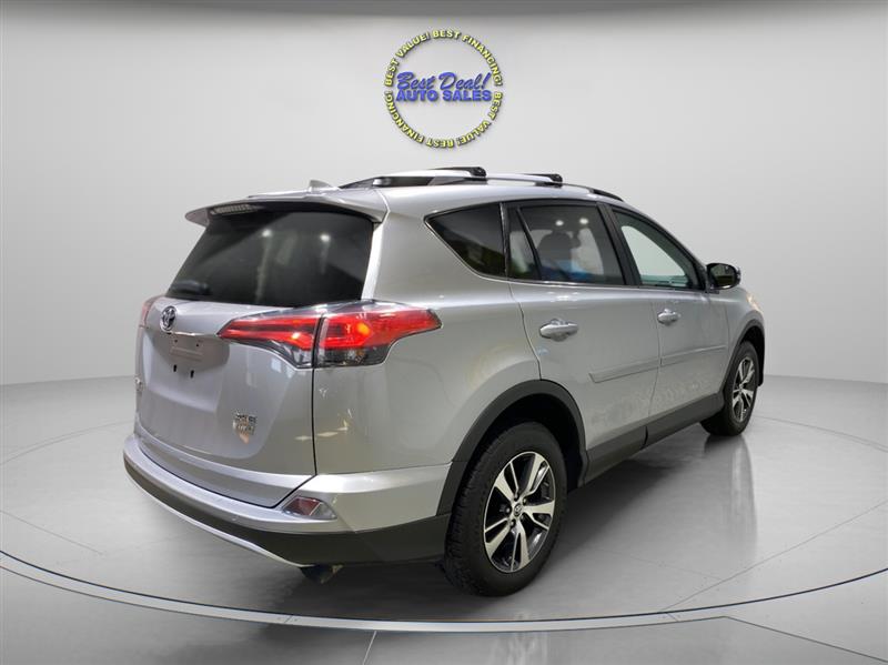 Toyota RAV4 XLE AWD 2016