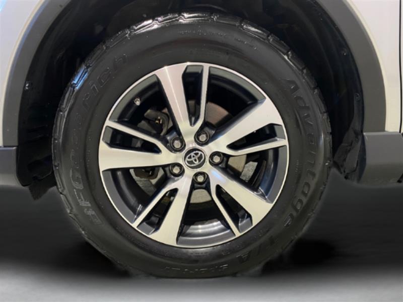 Toyota RAV4 XLE AWD 2016