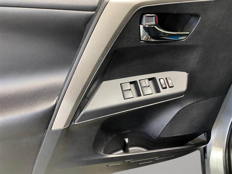 Toyota RAV4 XLE AWD 2016