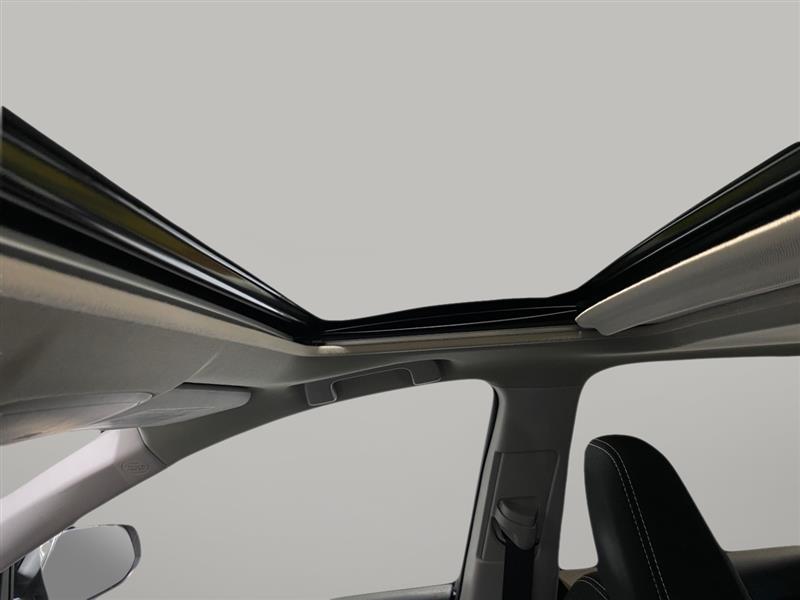 Toyota RAV4 XLE AWD 2016