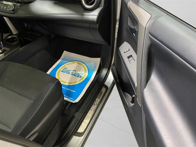 Toyota RAV4 XLE AWD 2016