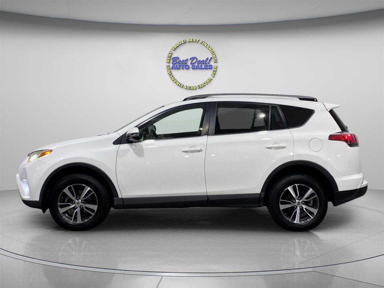 Toyota RAV4 XLE AWD 2017