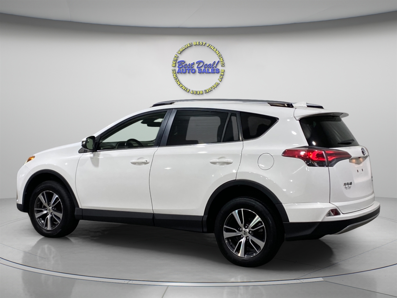 Toyota RAV4 XLE AWD 2017