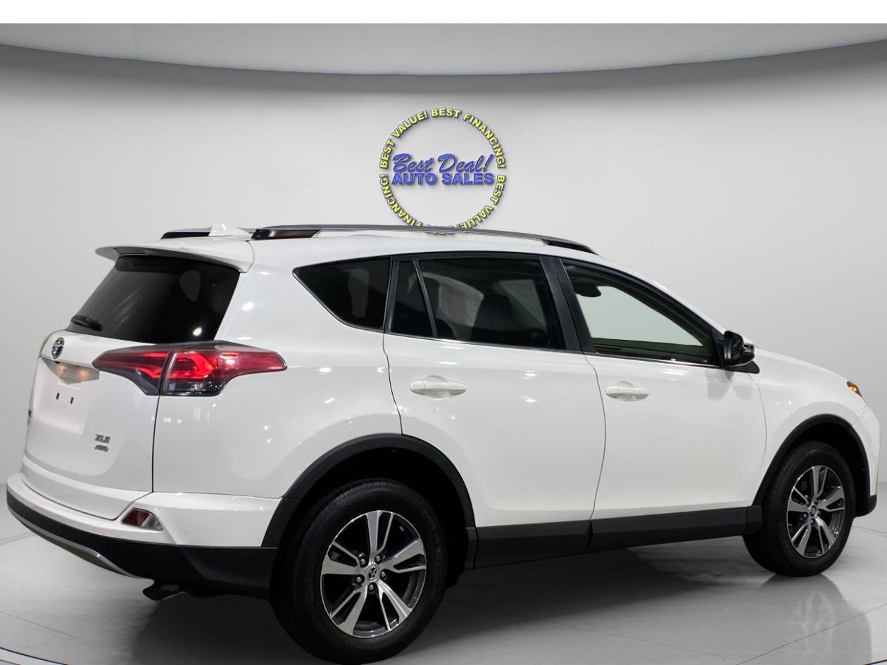 Toyota RAV4 XLE AWD 2017